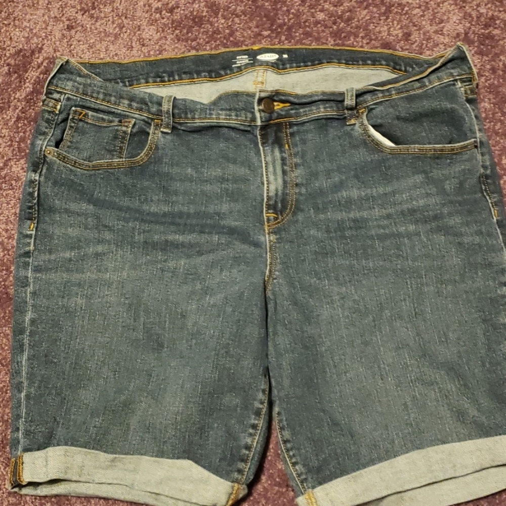 Old navy shorts size 16
